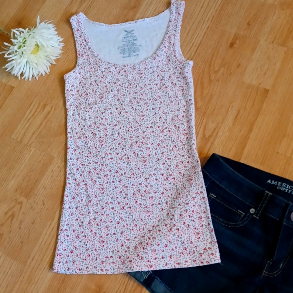 Pretty floral tank top